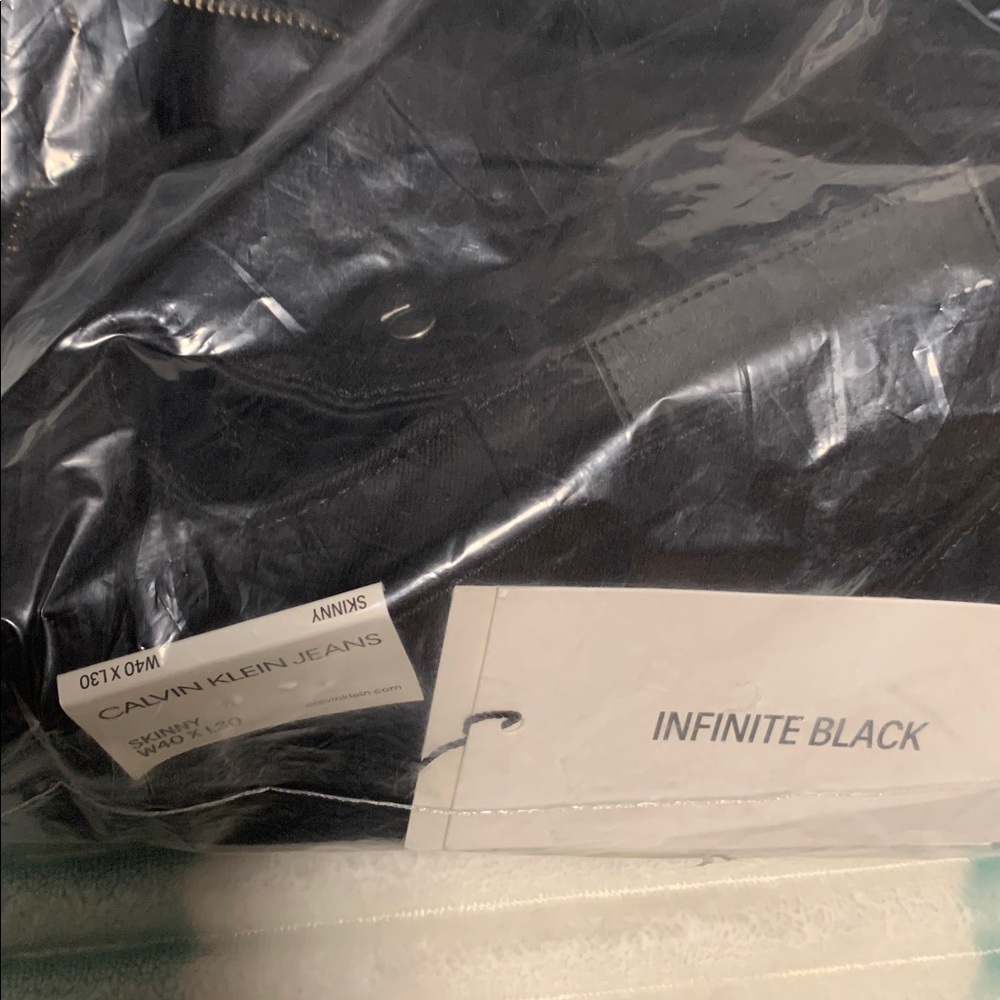 Calvin Klein Jeans in Infinite Black